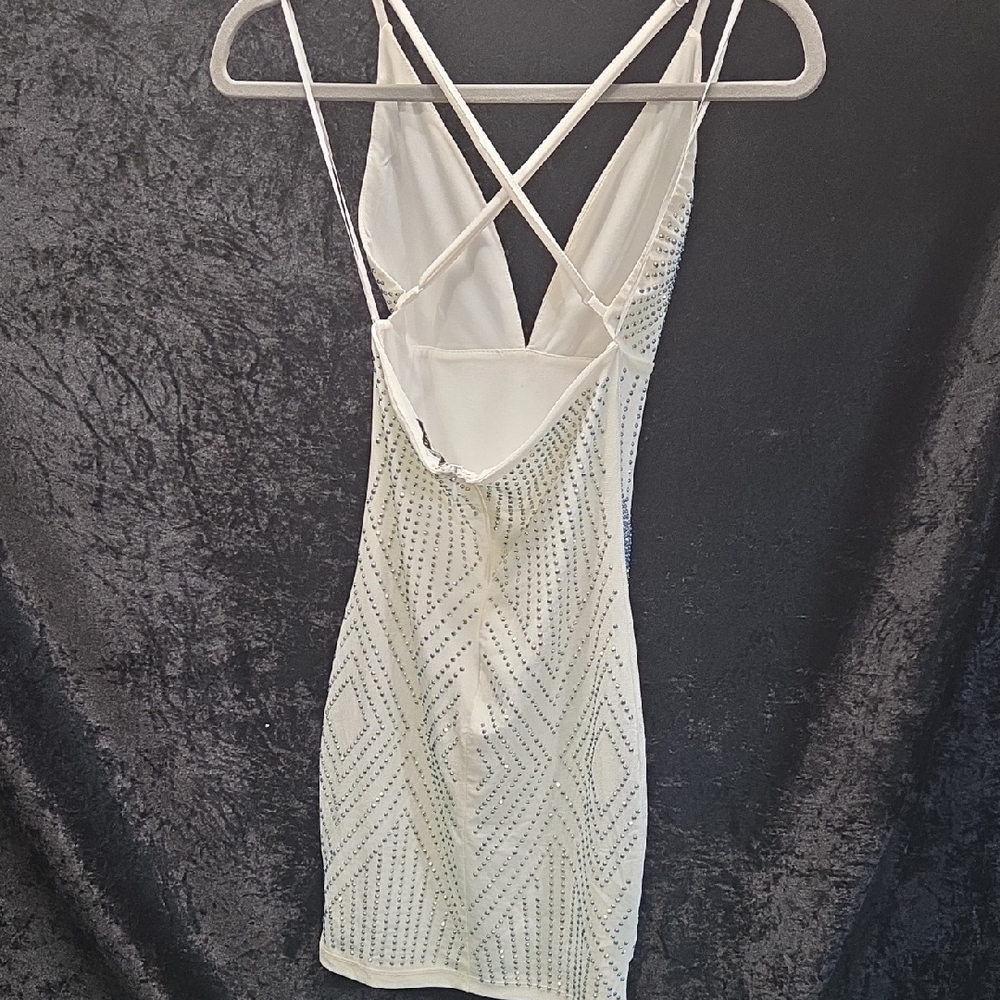 Banjul White Bodycon Fit With Rhinestone Pattern. XS - Picture 3 of 15